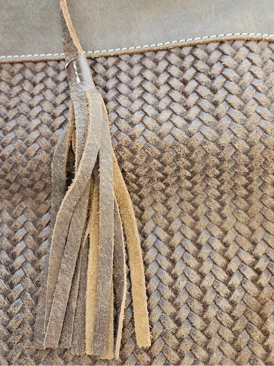 ROOTS Woven Leather Tote Bag in Cognac Brown - Picture 4 of 8